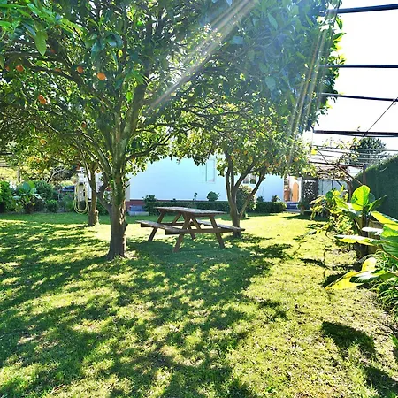 Casa Con Jardin En Holiday home Villanueva De Arosa