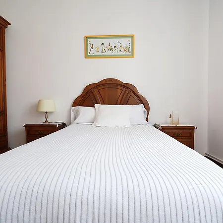 Galihost - Casa Con Jardin En *