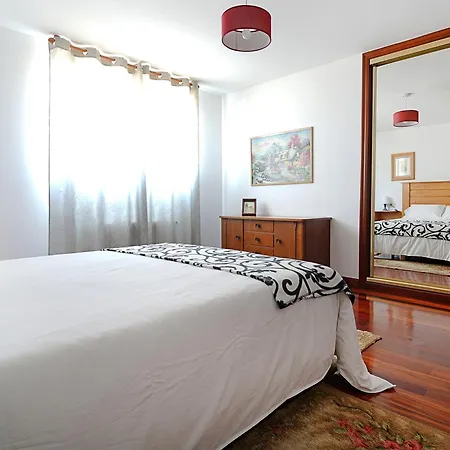 Galihost - Casa Con Jardin En *